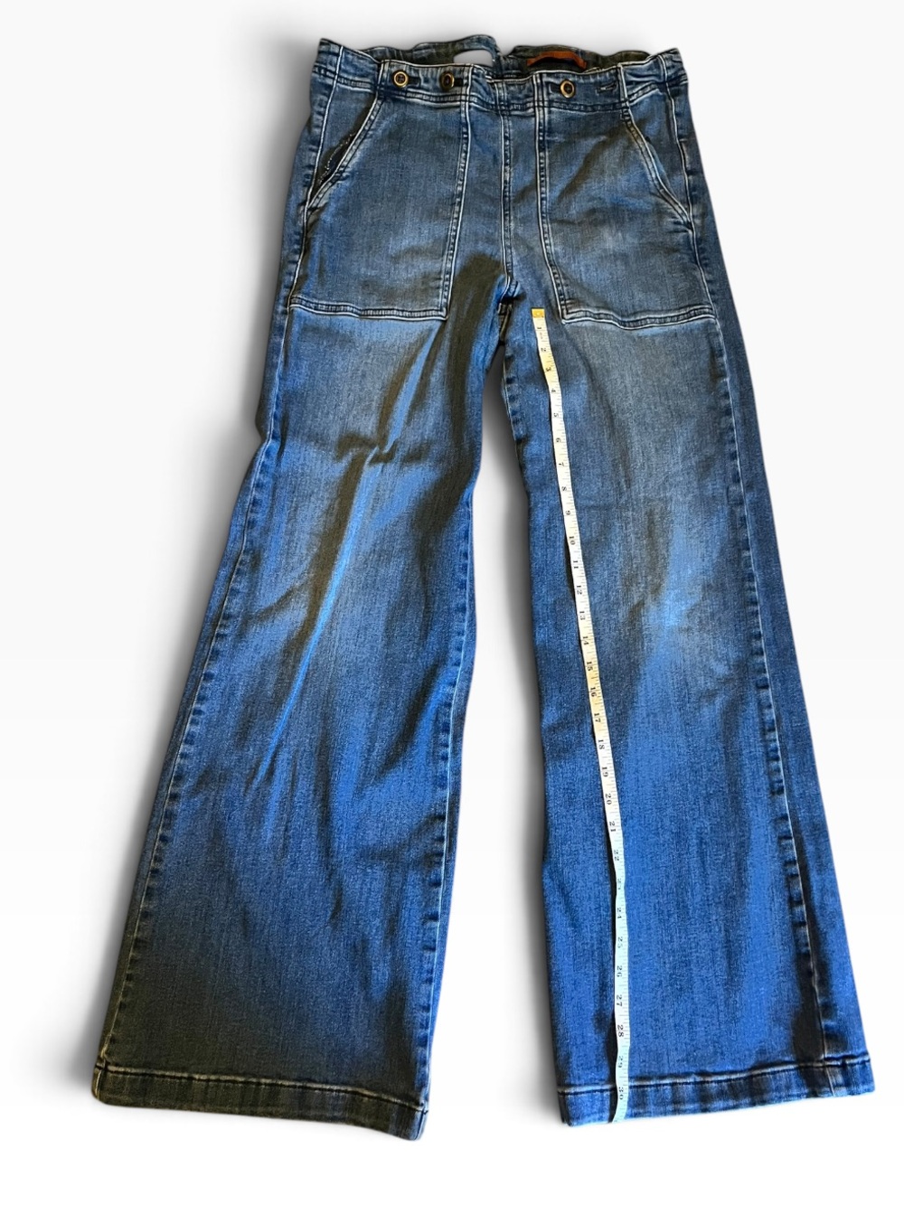 Pilcro Wide-Leg Patch Pocket Jeans in Blue - Picture 7 of 10